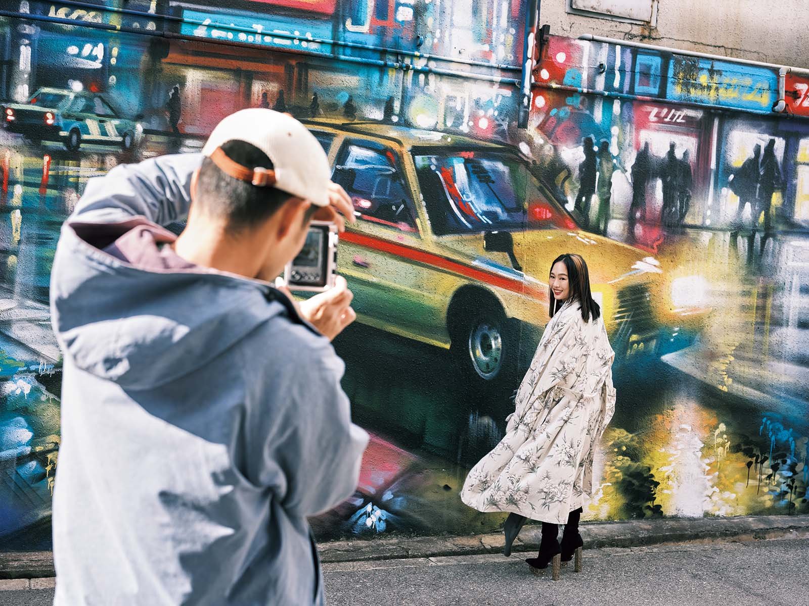 instax“チェキ”」を片手に、アートな街、此花区を チンポム
